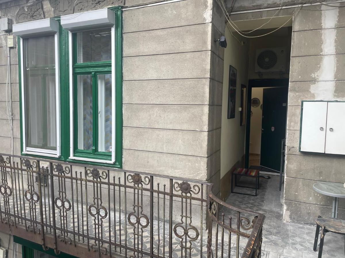Urban Grand Hideaway Apartman